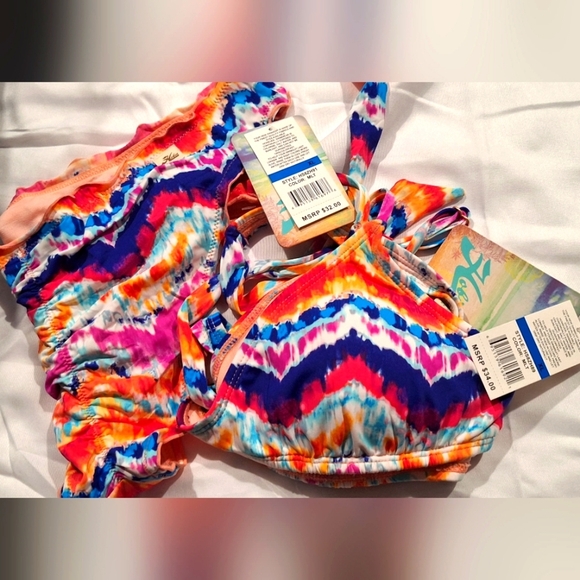 New bathing suit - Picture 2 of 8